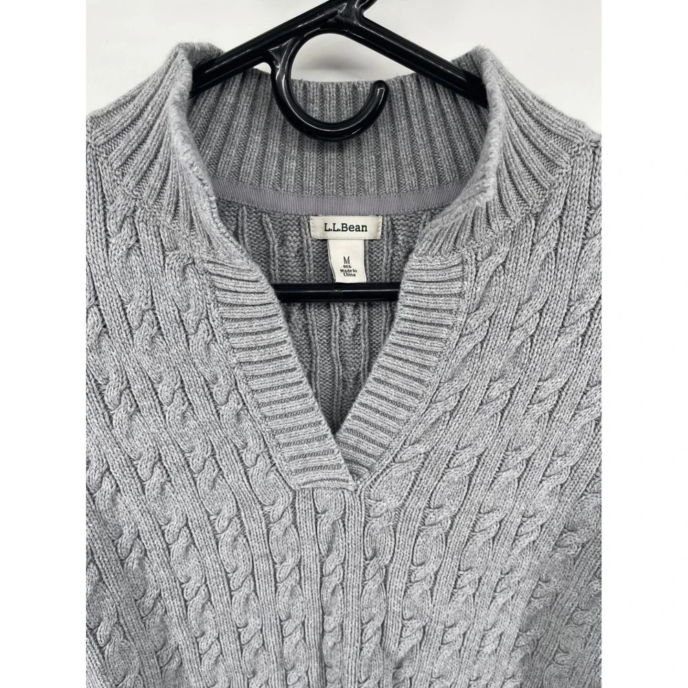 L.L. Bean Cable Knit Sweater Mens Medium Gray Excellent Split V-Neck Cotton